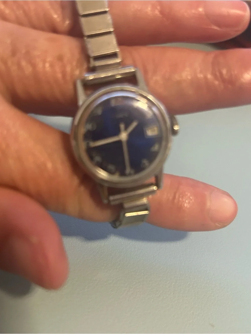Vintage 1990s Timex Ladies Blue Dial Date Watch Stretch Band Untested
